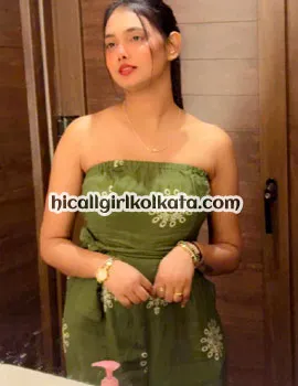 Attractive independent escort Chennai close-up